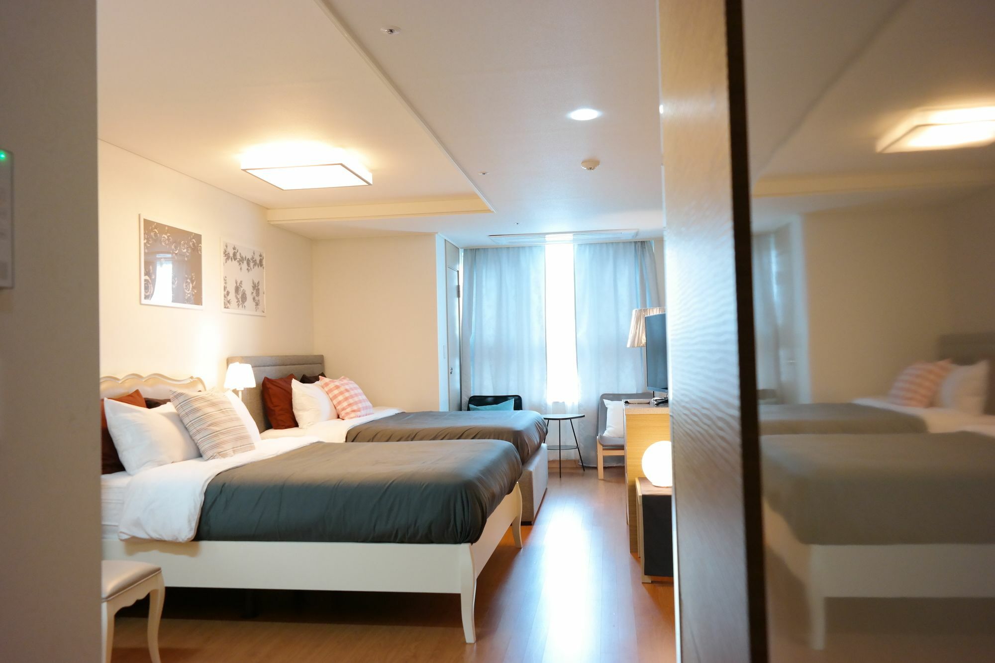 Myeongdong Auto Studio Apartment Seoul Exterior photo